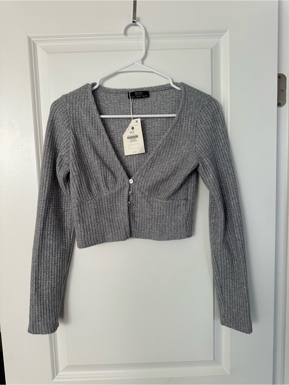 Bershka Grey Ribbed Long-Sleeve Crop Cardigan